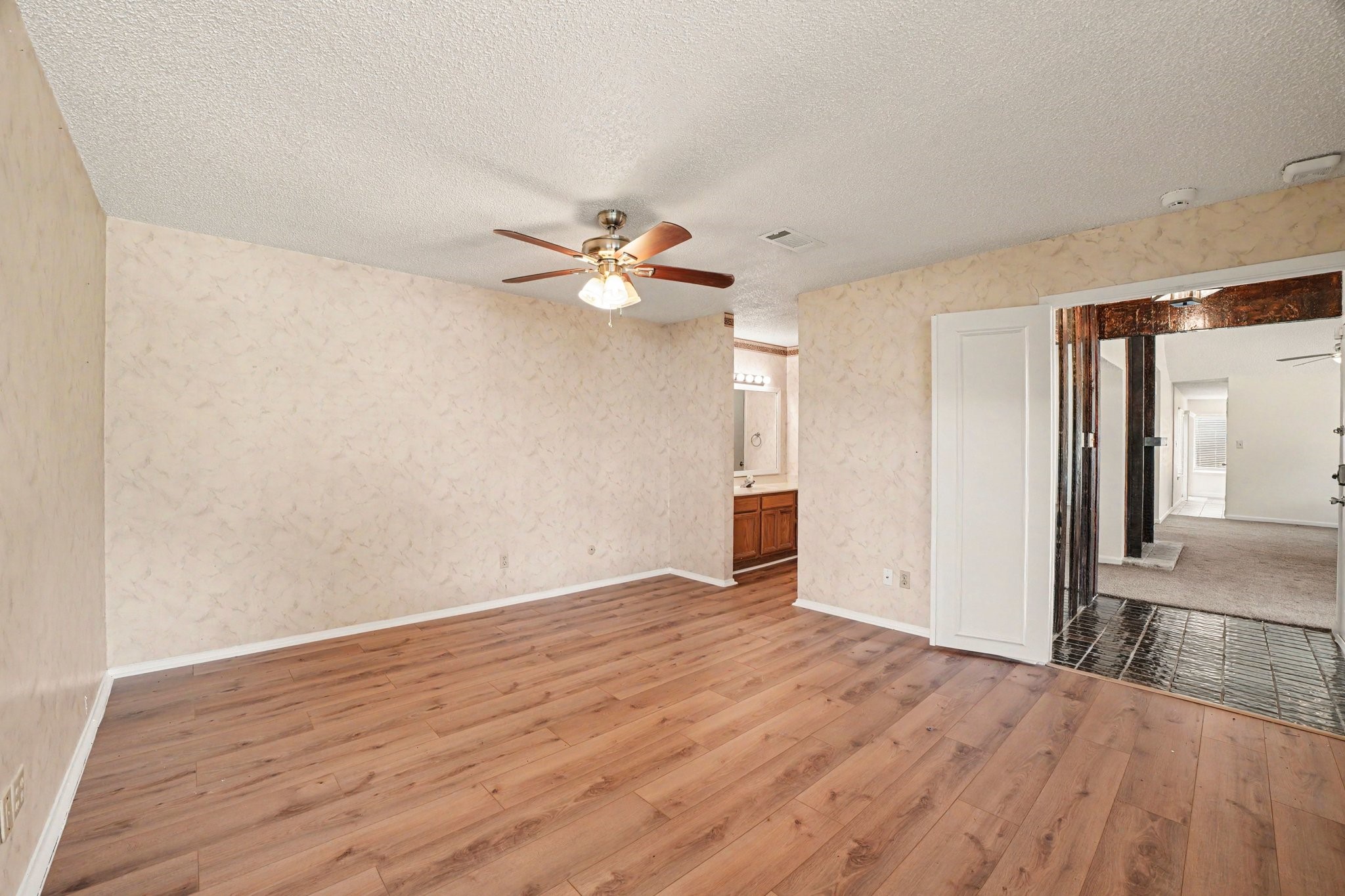 11625 Lakeside Park Drive Property Photo 9