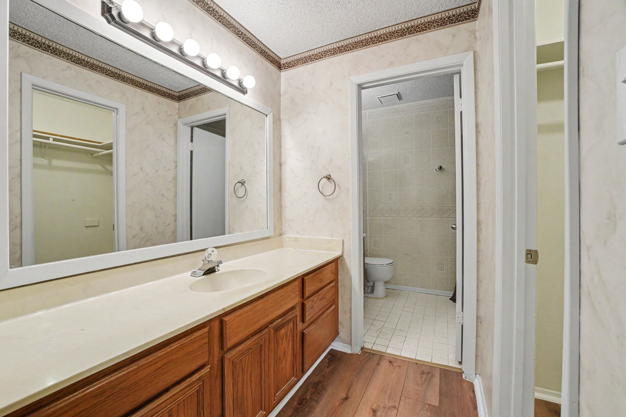 11625 Lakeside Park Drive Property Photo 10