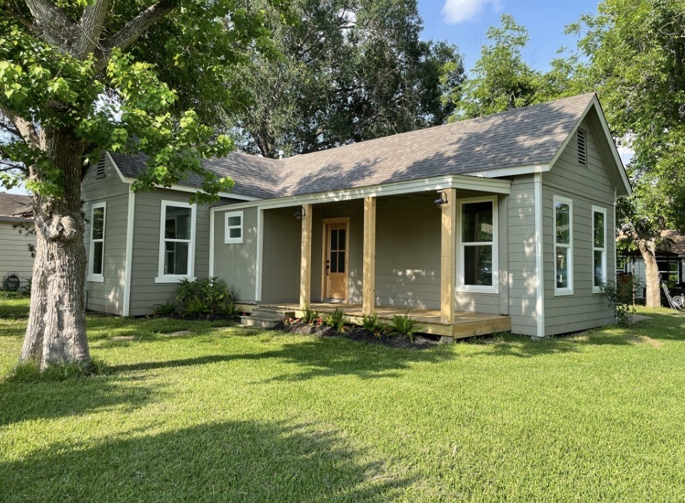 1219 5th St Property Photo 1