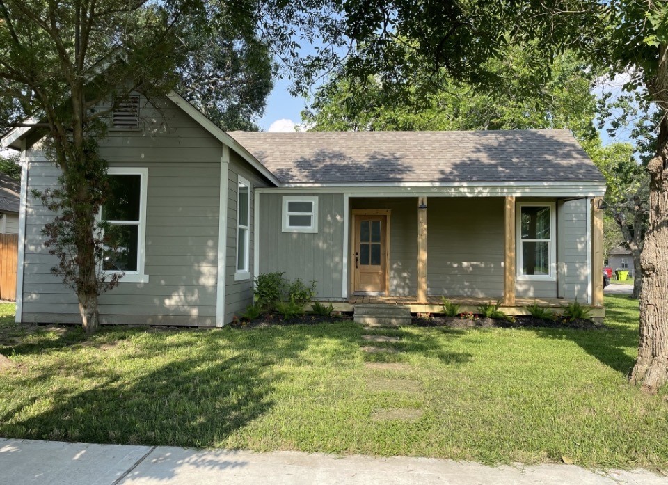 1219 5th St Property Photo 3