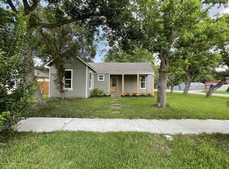 1219 5th St Property Photo 4