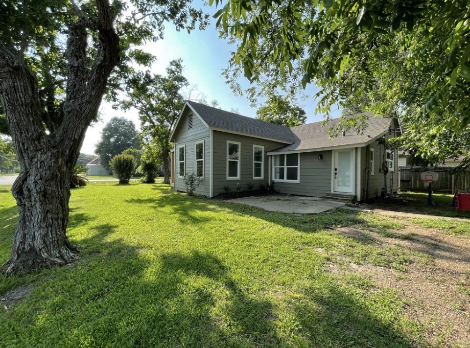 1219 5th St Property Photo 14