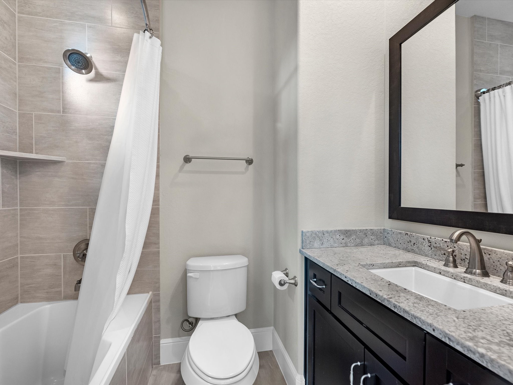 5005 Lillian Street Property Photo 23