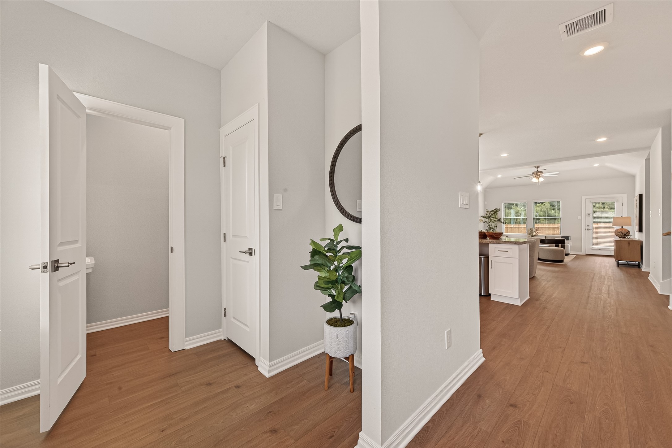 25569 Roy Rogers Road Property Photo 2