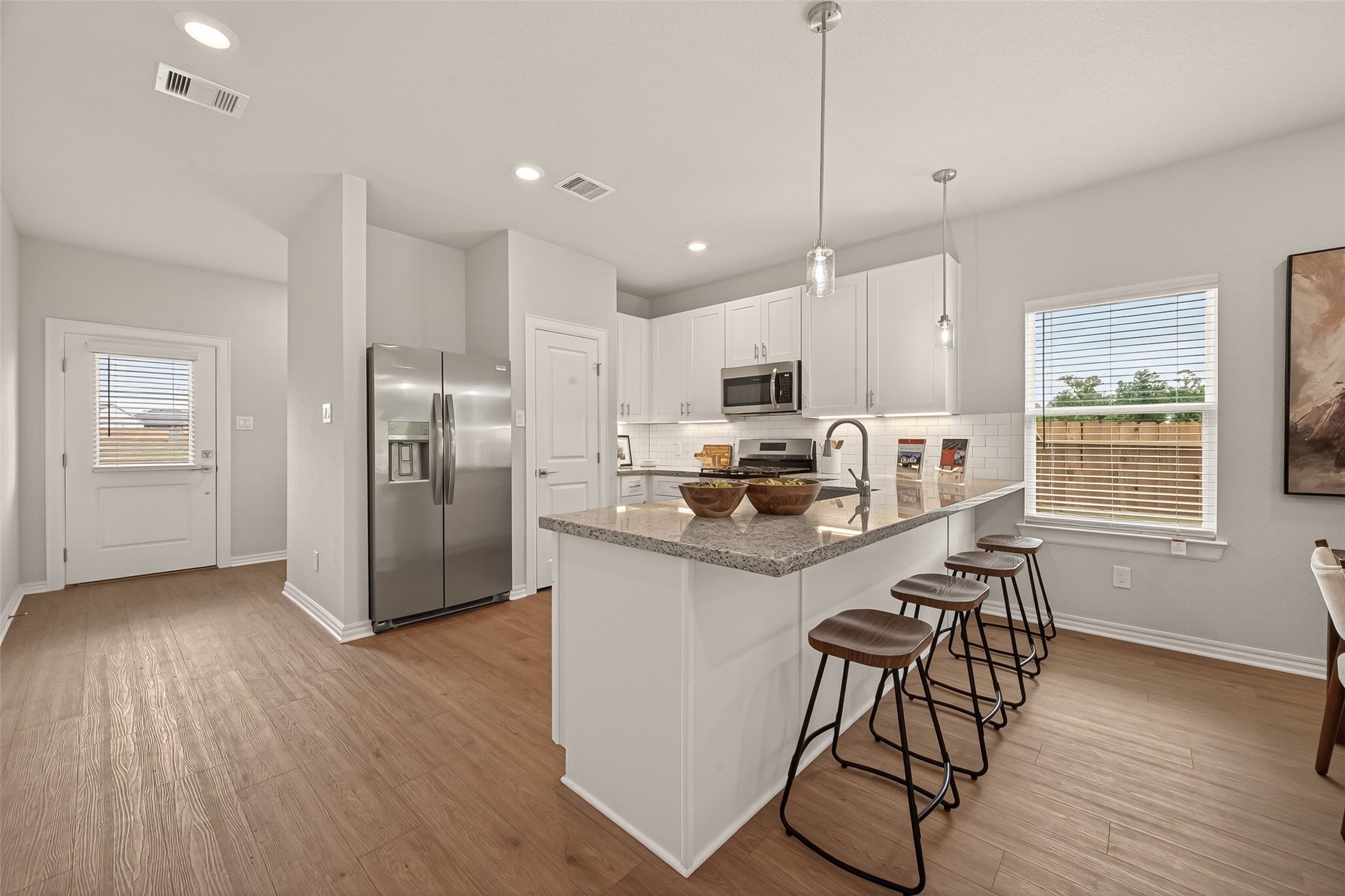 25569 Roy Rogers Road Property Photo 4