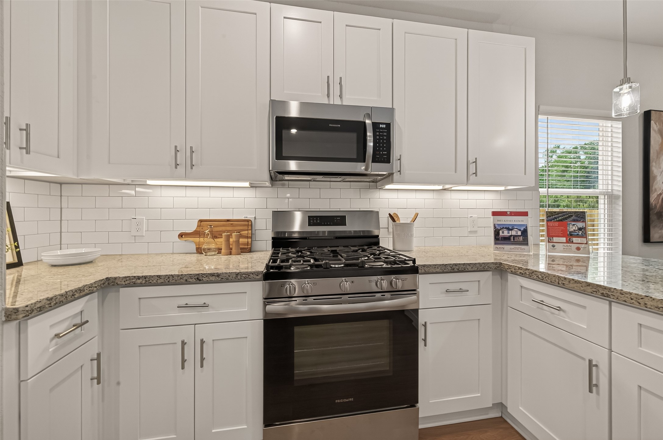 25569 Roy Rogers Road Property Photo 7