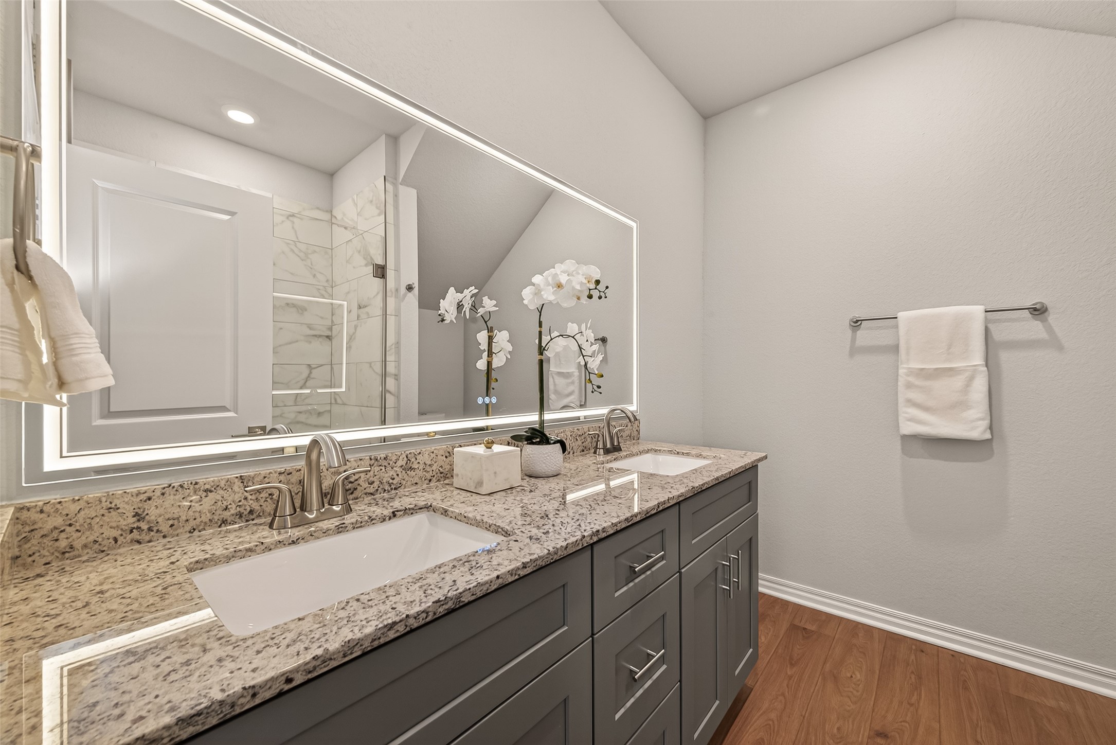 25569 Roy Rogers Road Property Photo 16