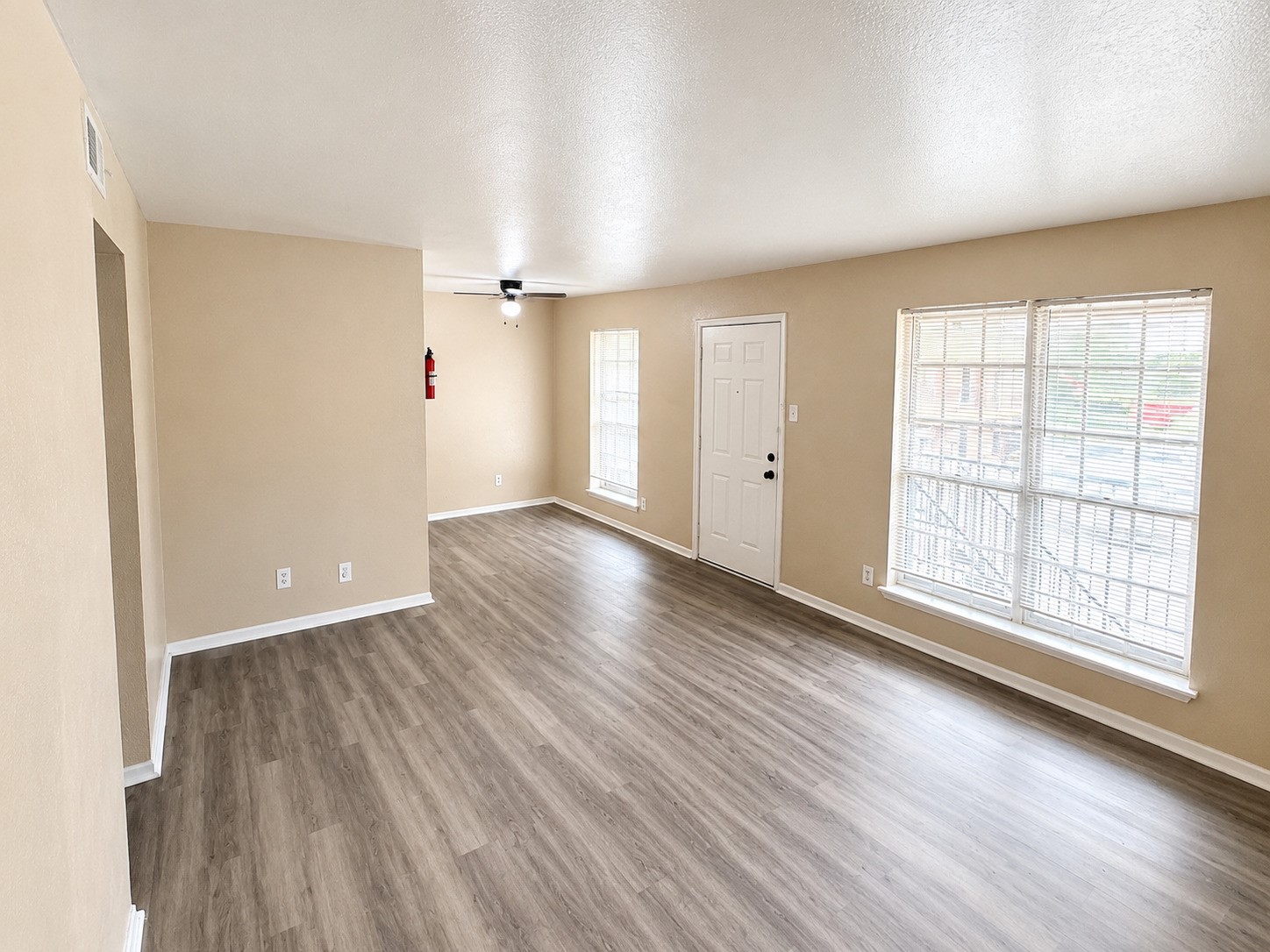7301 Jensen 10 Property Photo 6