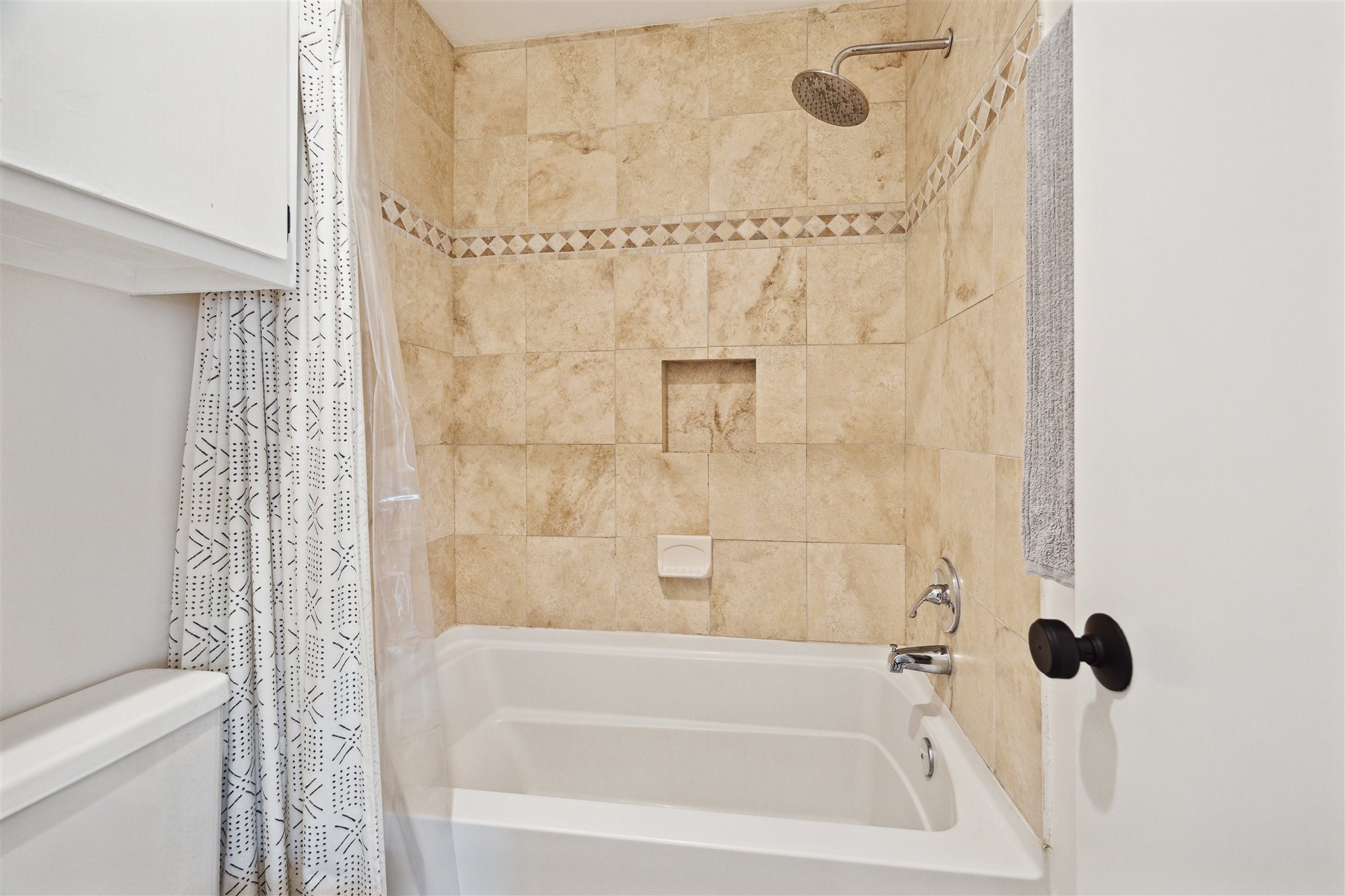 2074 Augusta Drive 6/47 Property Photo 11