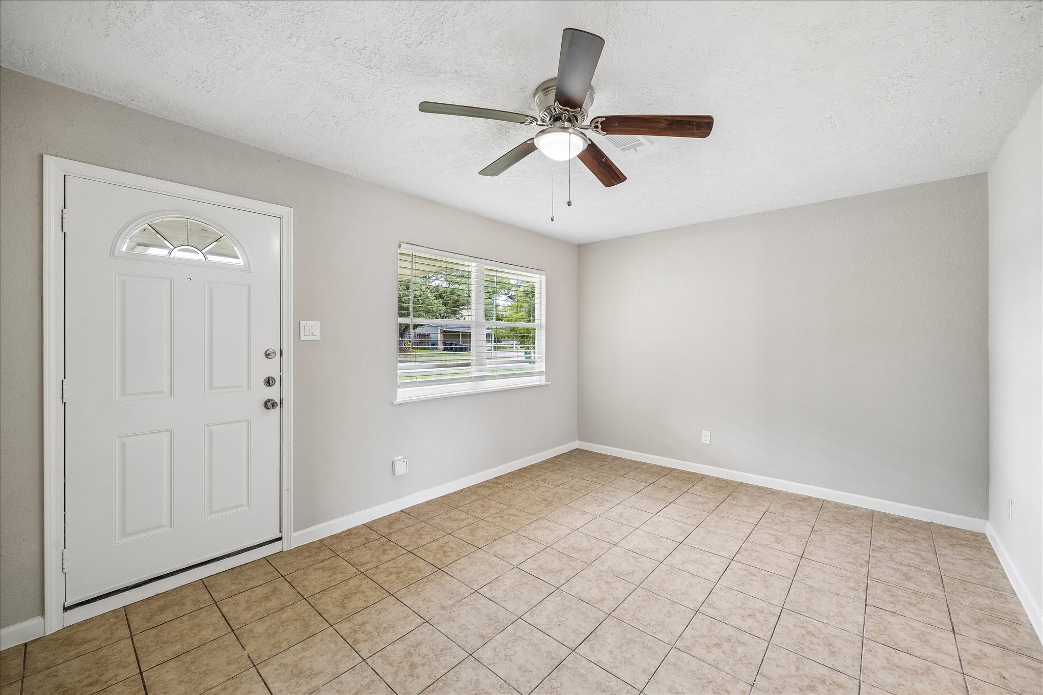 626 Sulphur Street Property Photo 8
