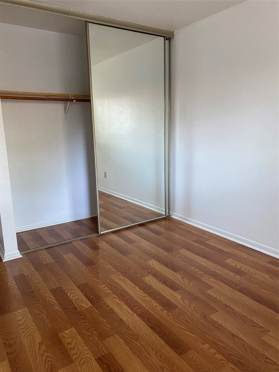 2714 Sherwood Hollow Lane Property Photo 9