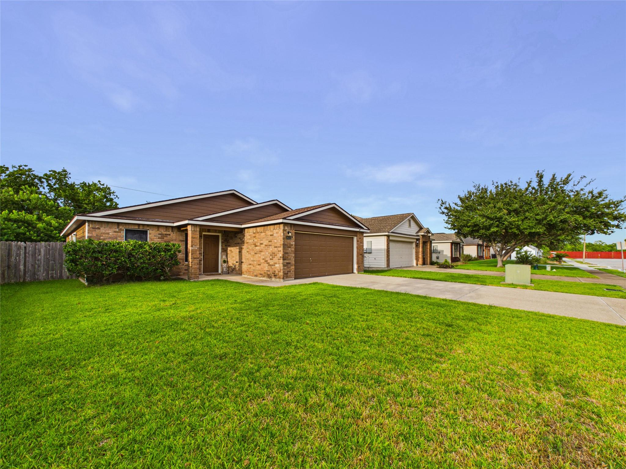 9022 Barracuda Drive Property Photo 2
