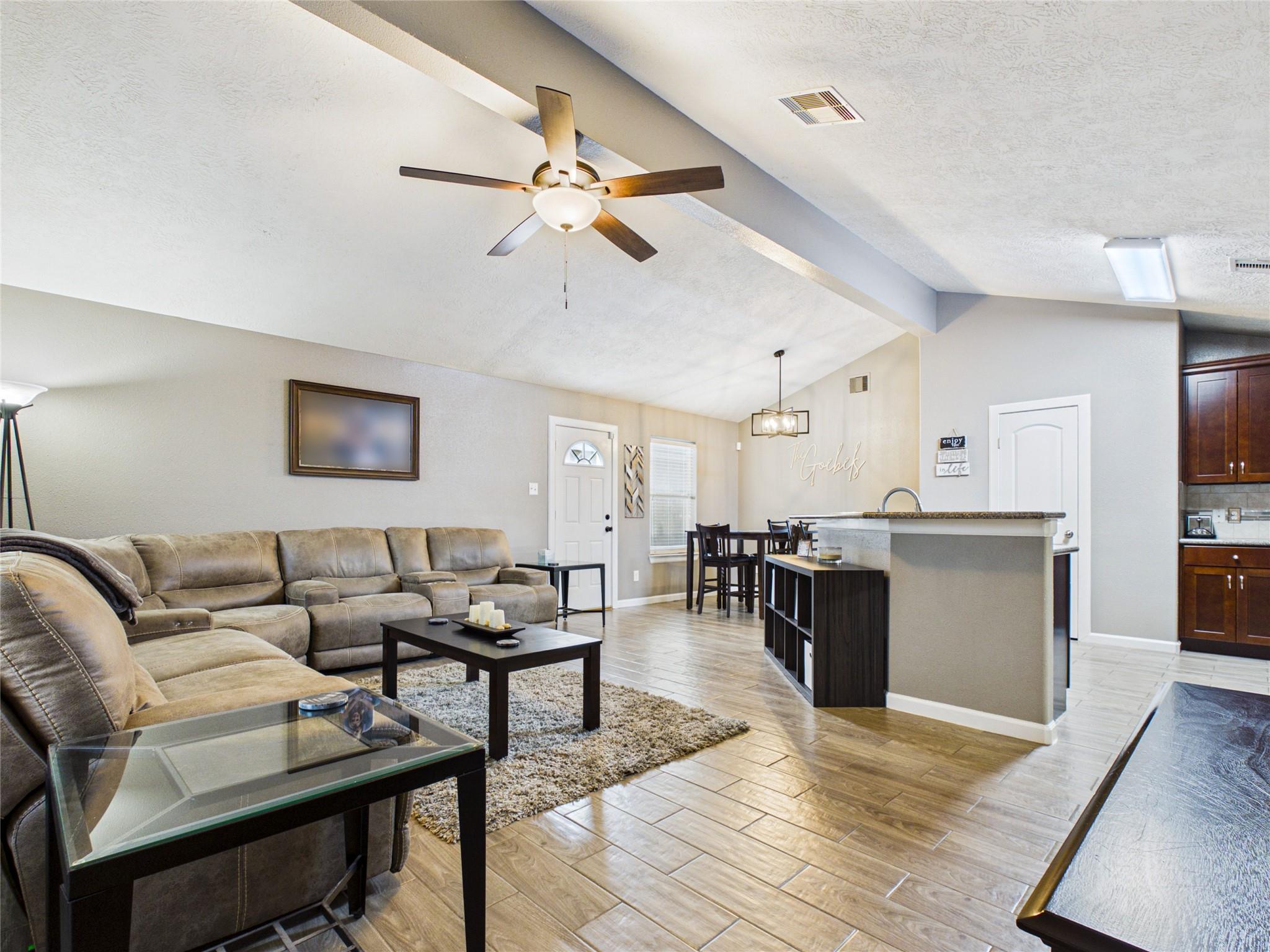 9022 Barracuda Drive Property Photo 6