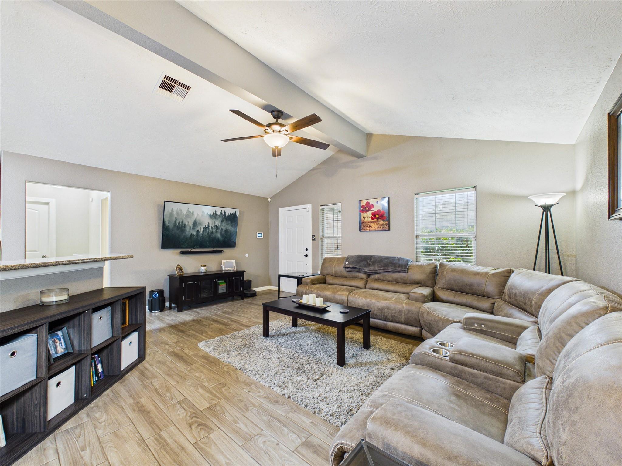 9022 Barracuda Drive Property Photo 7