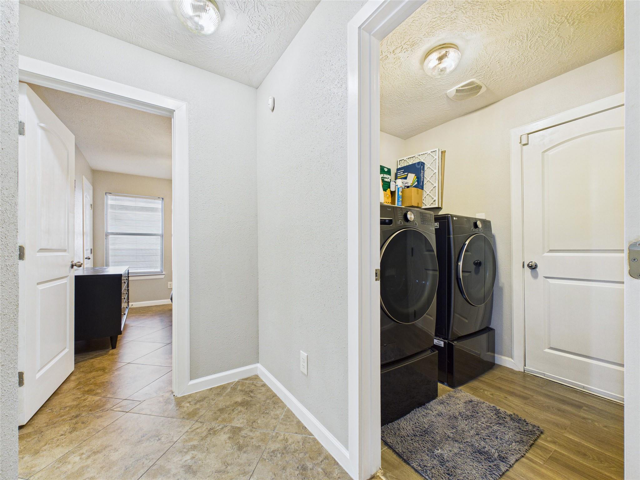 9022 Barracuda Drive Property Photo 13