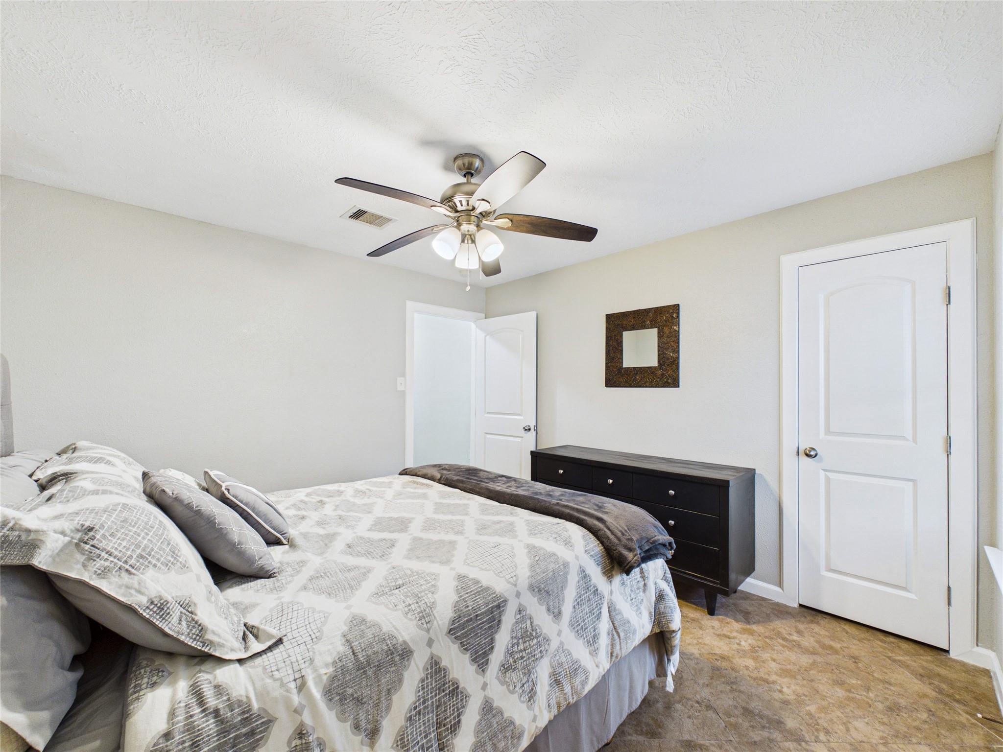 9022 Barracuda Drive Property Photo 15