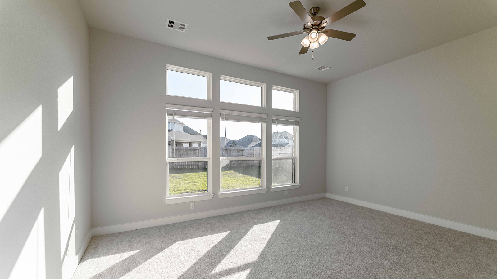 2368 Seaglass Terrace Drive Property Photo 9