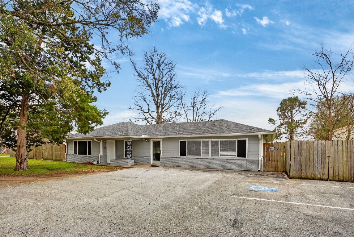 5109 E 5th Street Property Photo 1