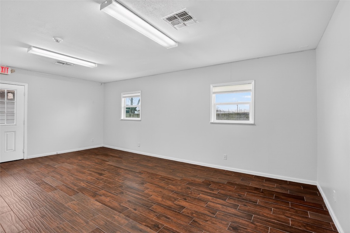 5109 E 5th Street Property Photo 11