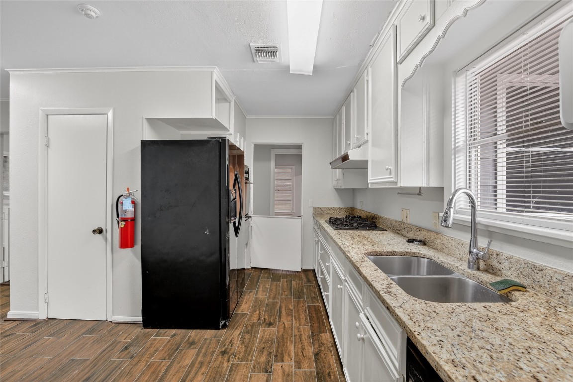 5109 E 5th Street Property Photo 16