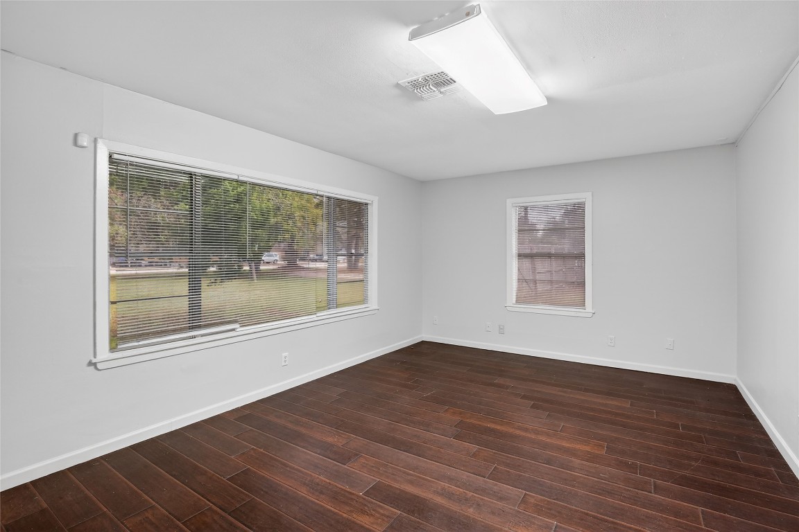 5109 E 5th Street Property Photo 19
