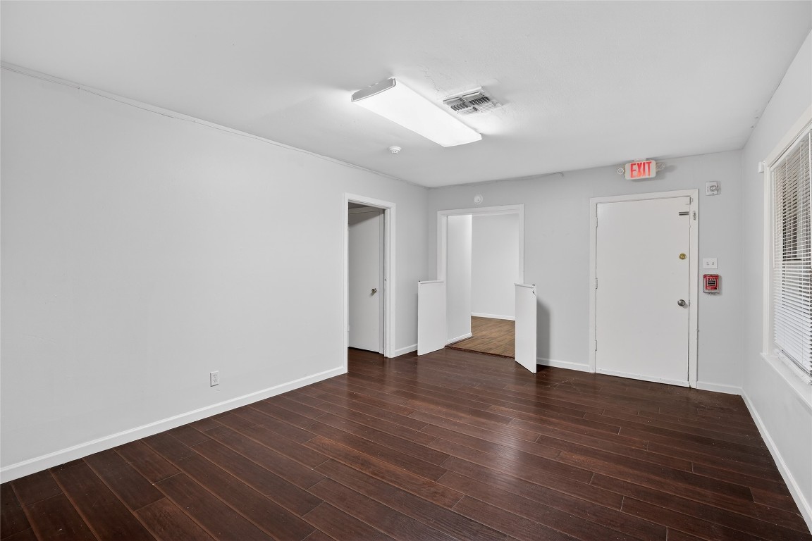 5109 E 5th Street Property Photo 20