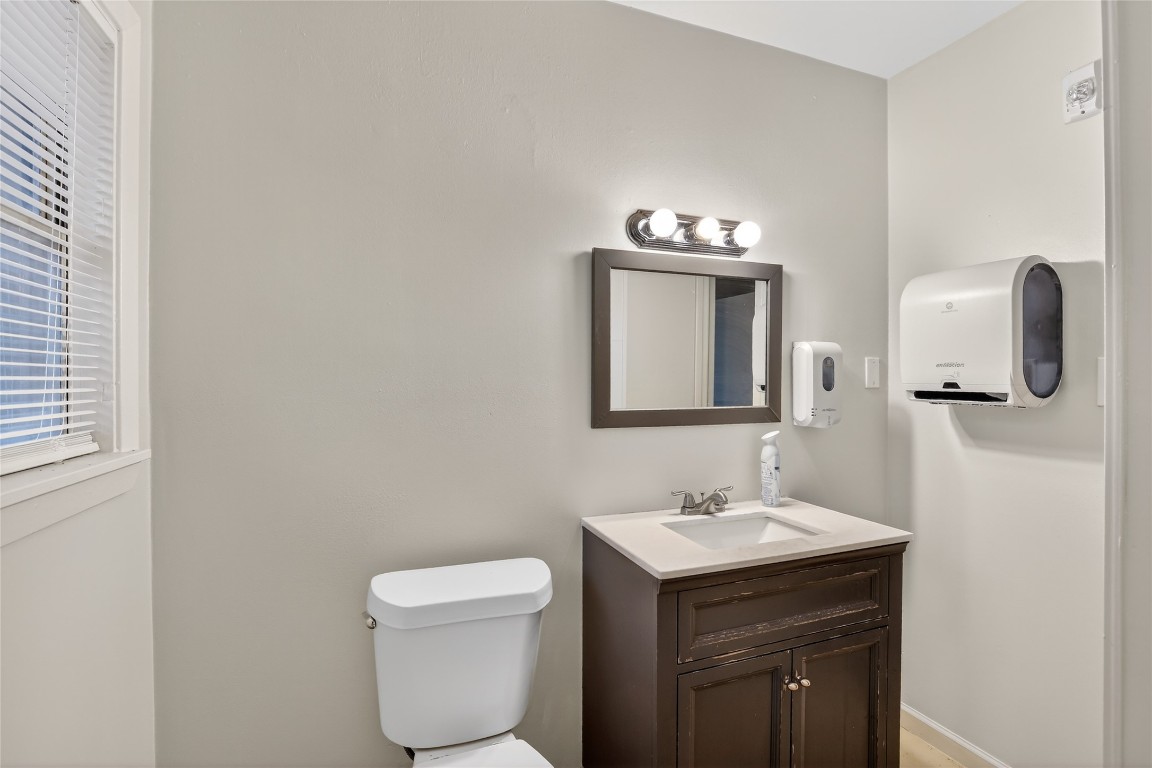 5109 E 5th Street Property Photo 23