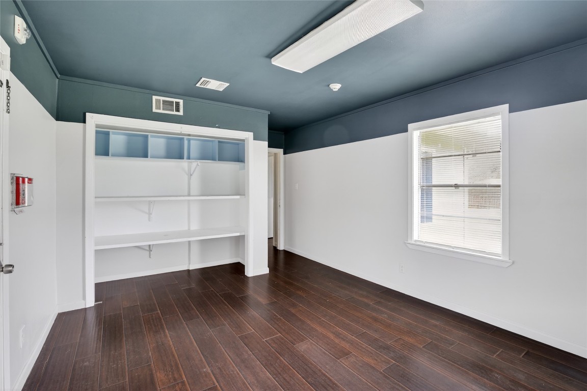 5109 E 5th Street Property Photo 25