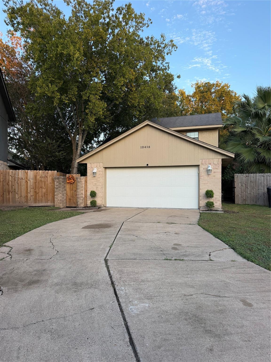 12415 Truesdell Drive, Houston TX 77071 Property Photo 1