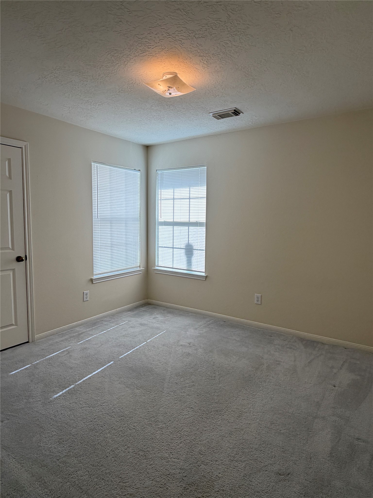 8922 Benning Drive Property Photo 5