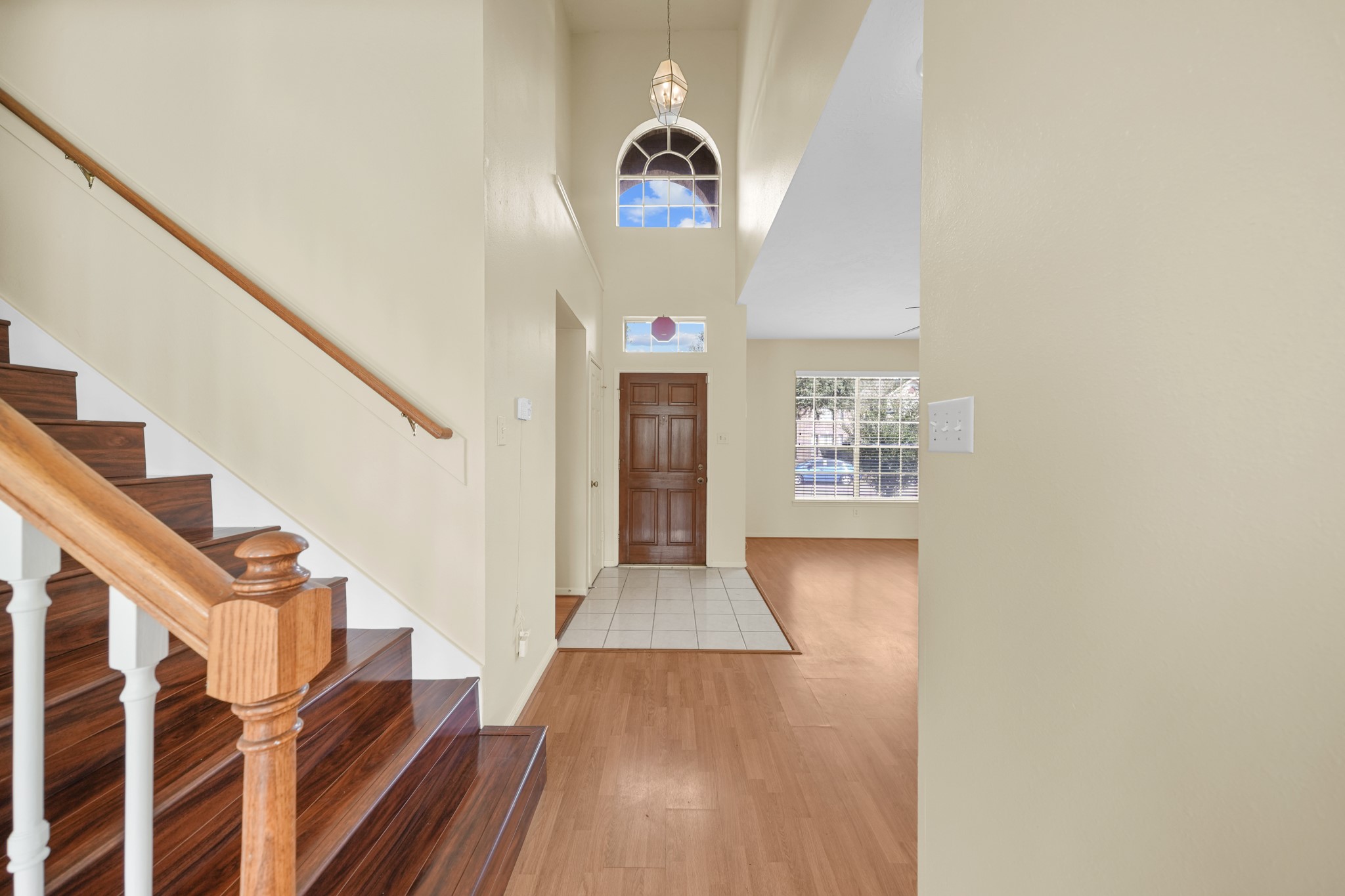 10723 Oak Acres Drive Property Photo 4