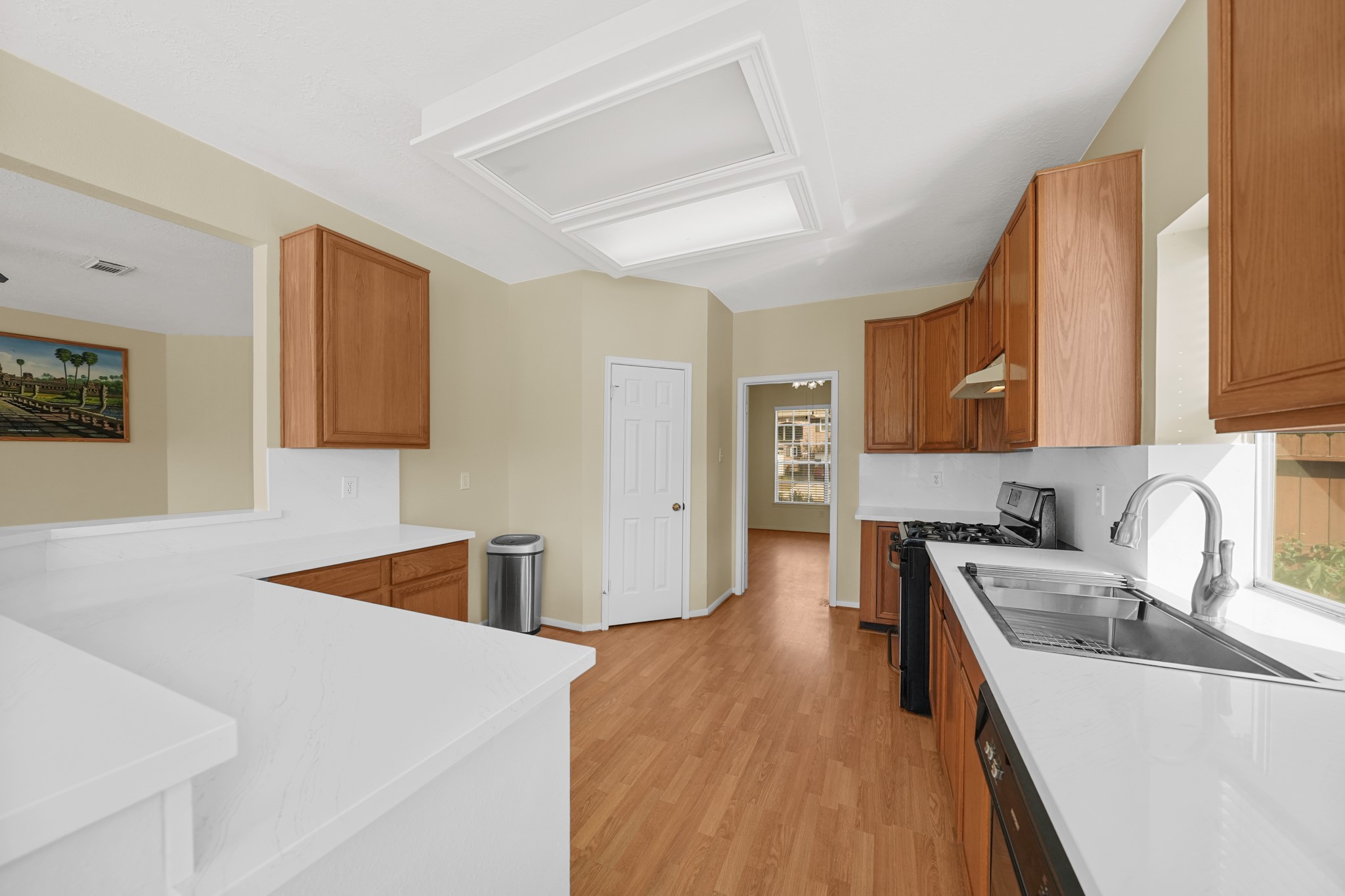 10723 Oak Acres Drive Property Photo 6
