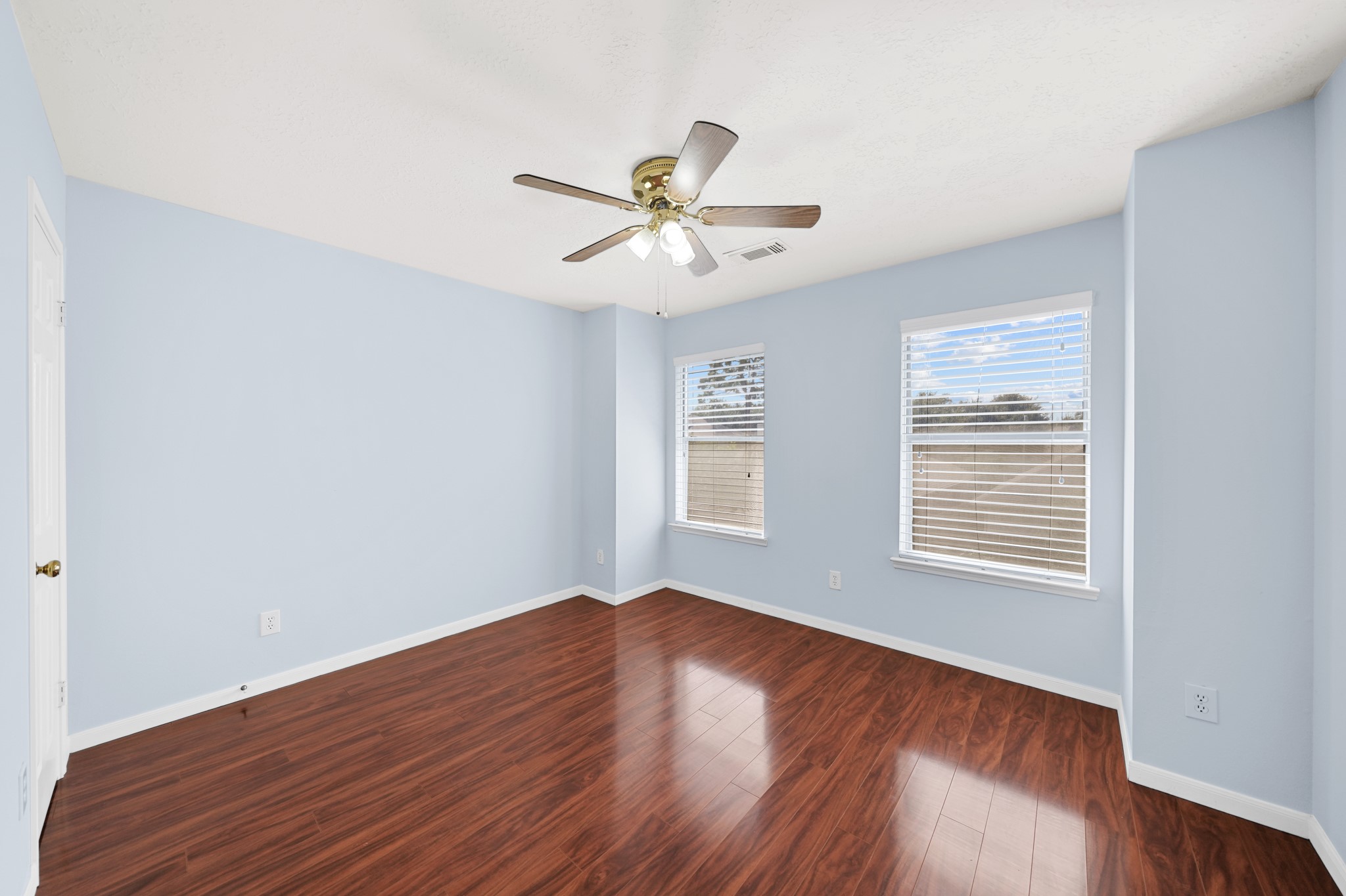 10723 Oak Acres Drive Property Photo 9