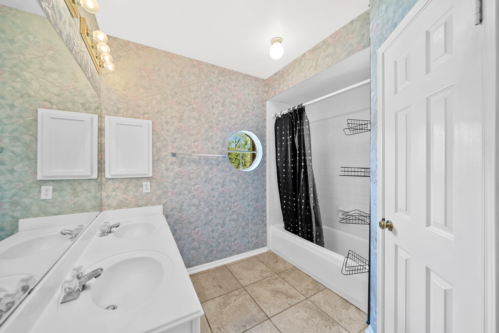 10723 Oak Acres Drive Property Photo 13