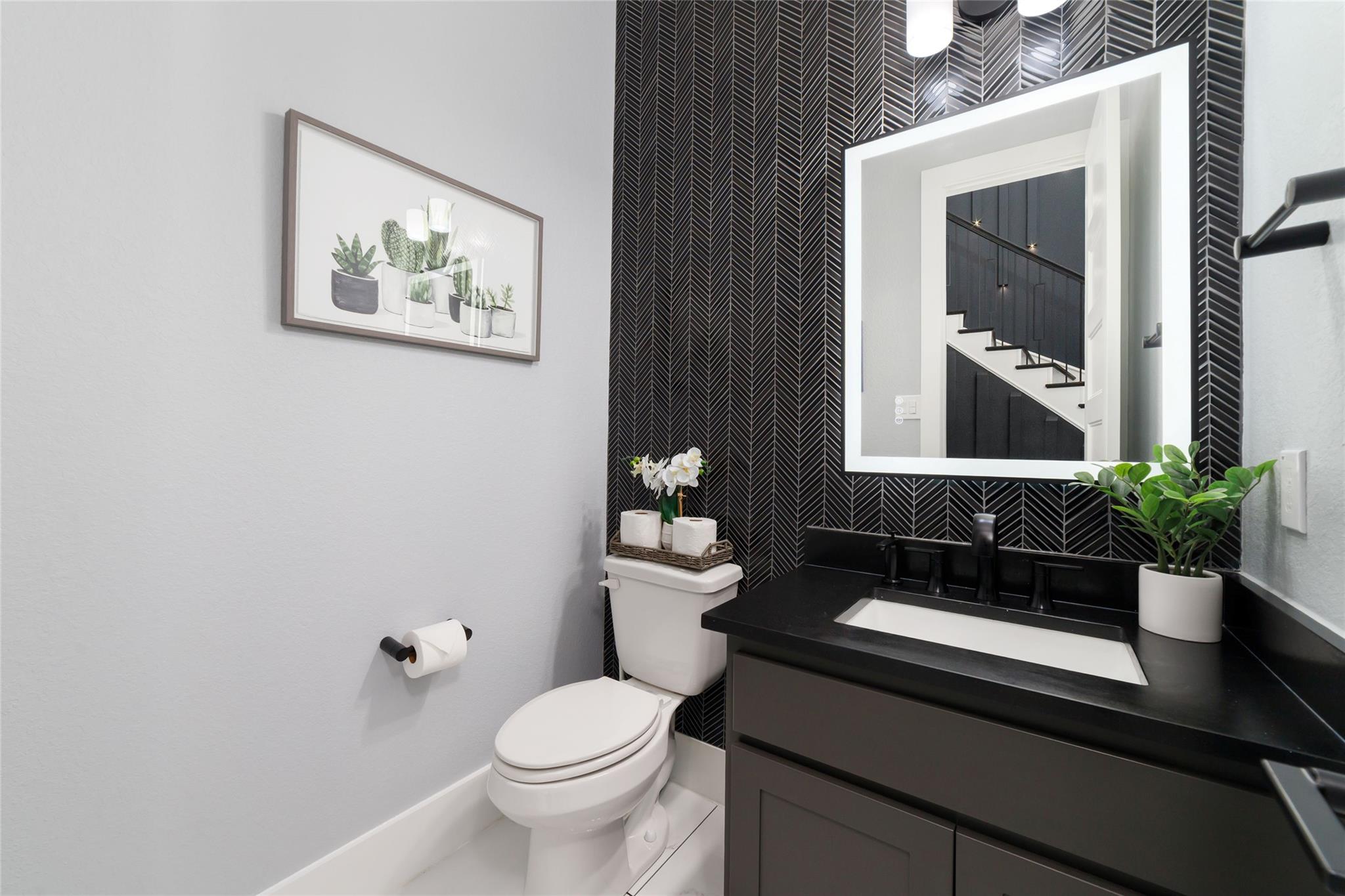 13702 Martingale Pointe Drive Property Photo 19