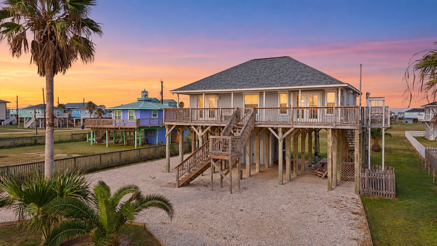 904 Surf Drive Property Photo 1