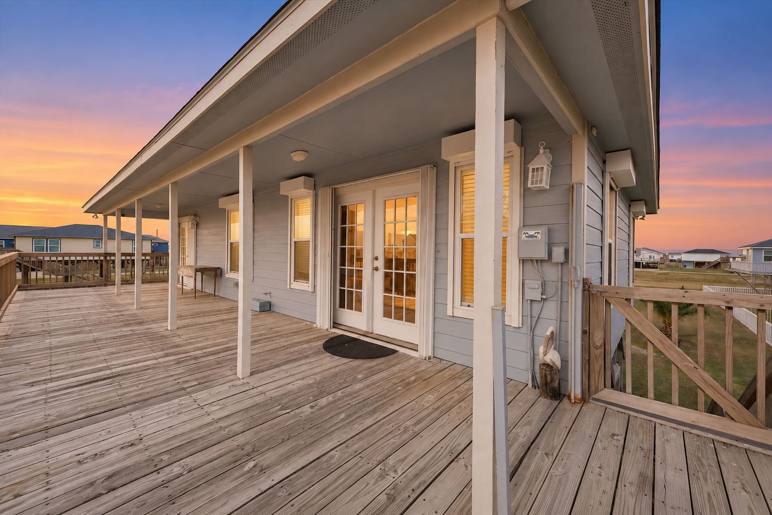 904 Surf Drive Property Photo 2
