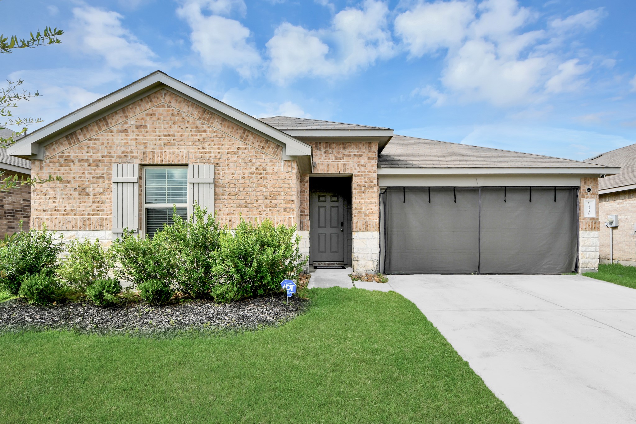 23431 Harrow Field Lane Property Photo 1