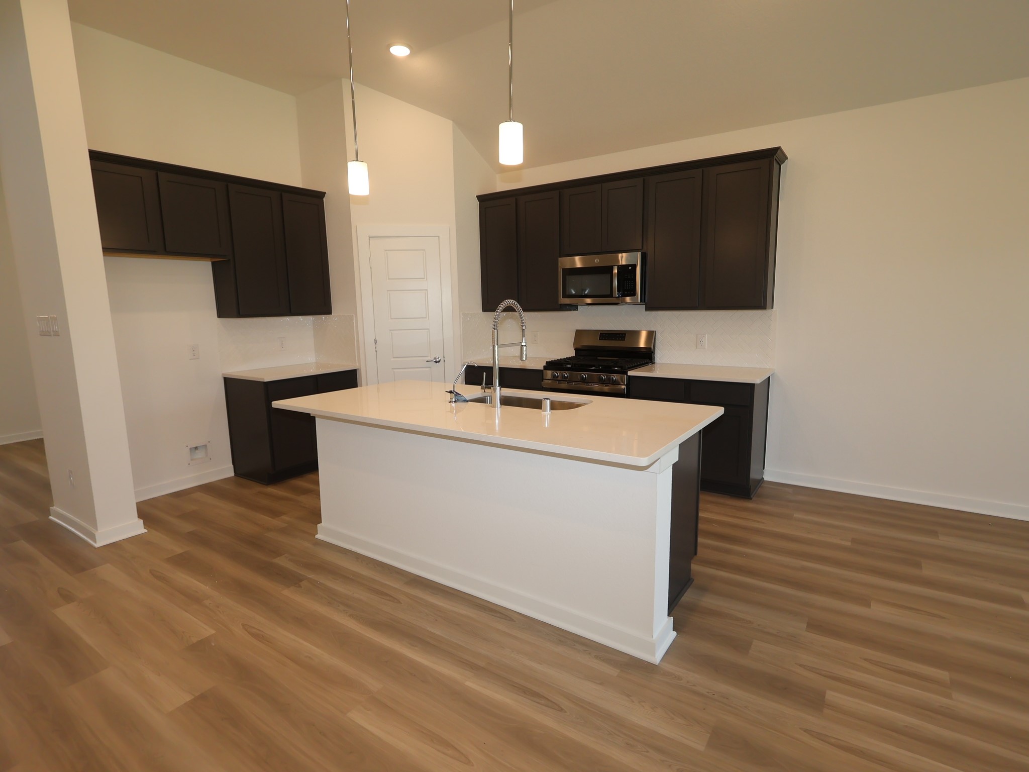 5807 Blazing Light Lane Property Photo 4