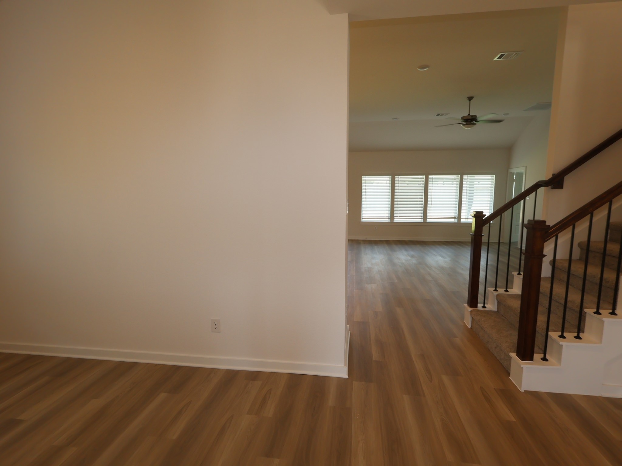 5807 Blazing Light Lane Property Photo 10