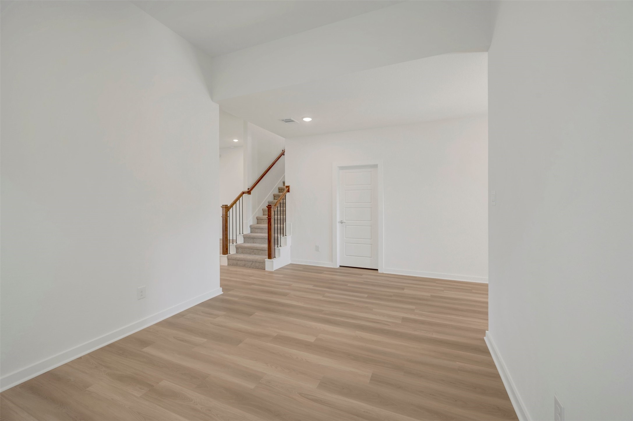 5807 Blazing Light Lane Property Photo 10