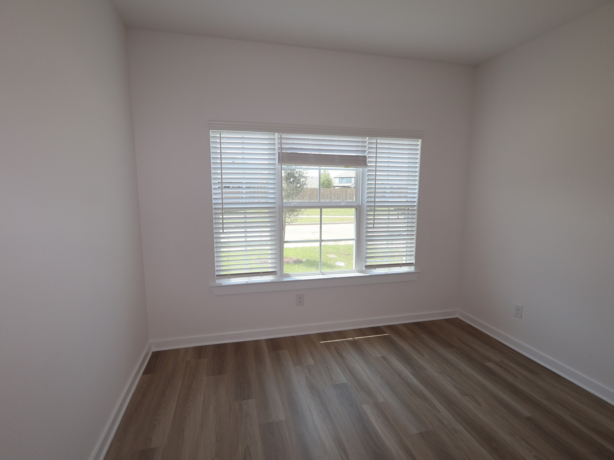 5807 Blazing Light Lane Property Photo 11