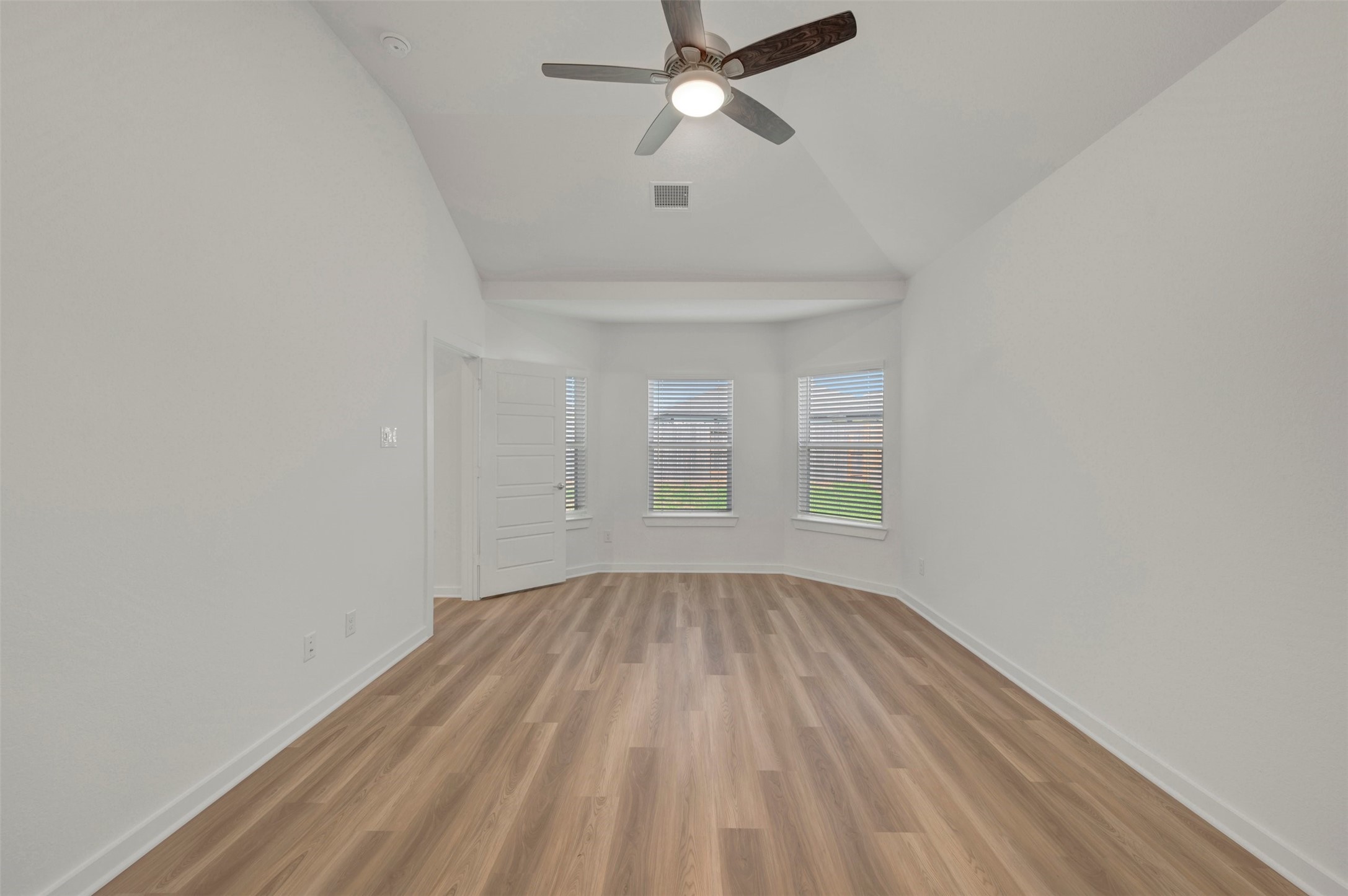 5807 Blazing Light Lane Property Photo 17