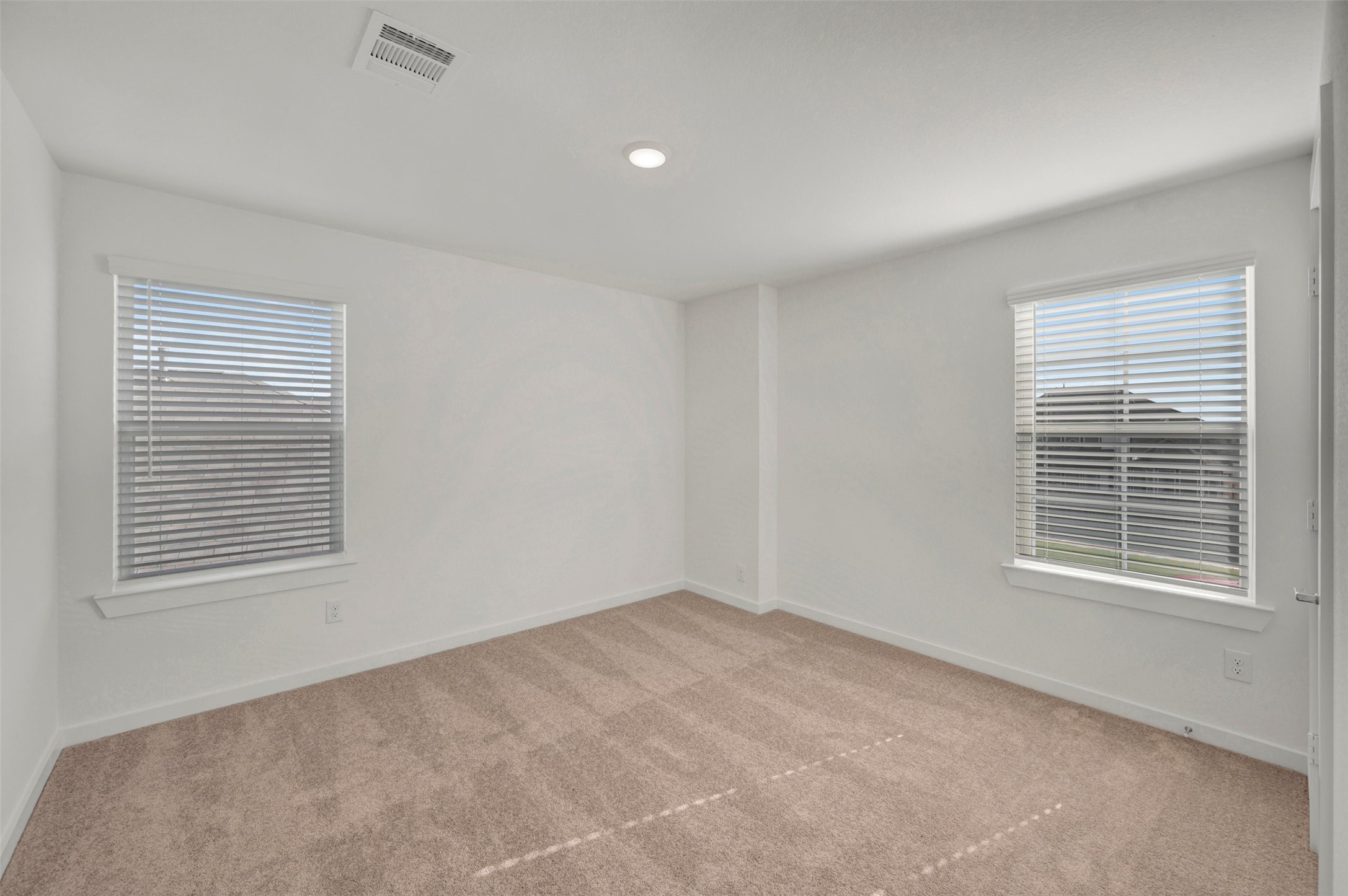 5807 Blazing Light Lane Property Photo 25