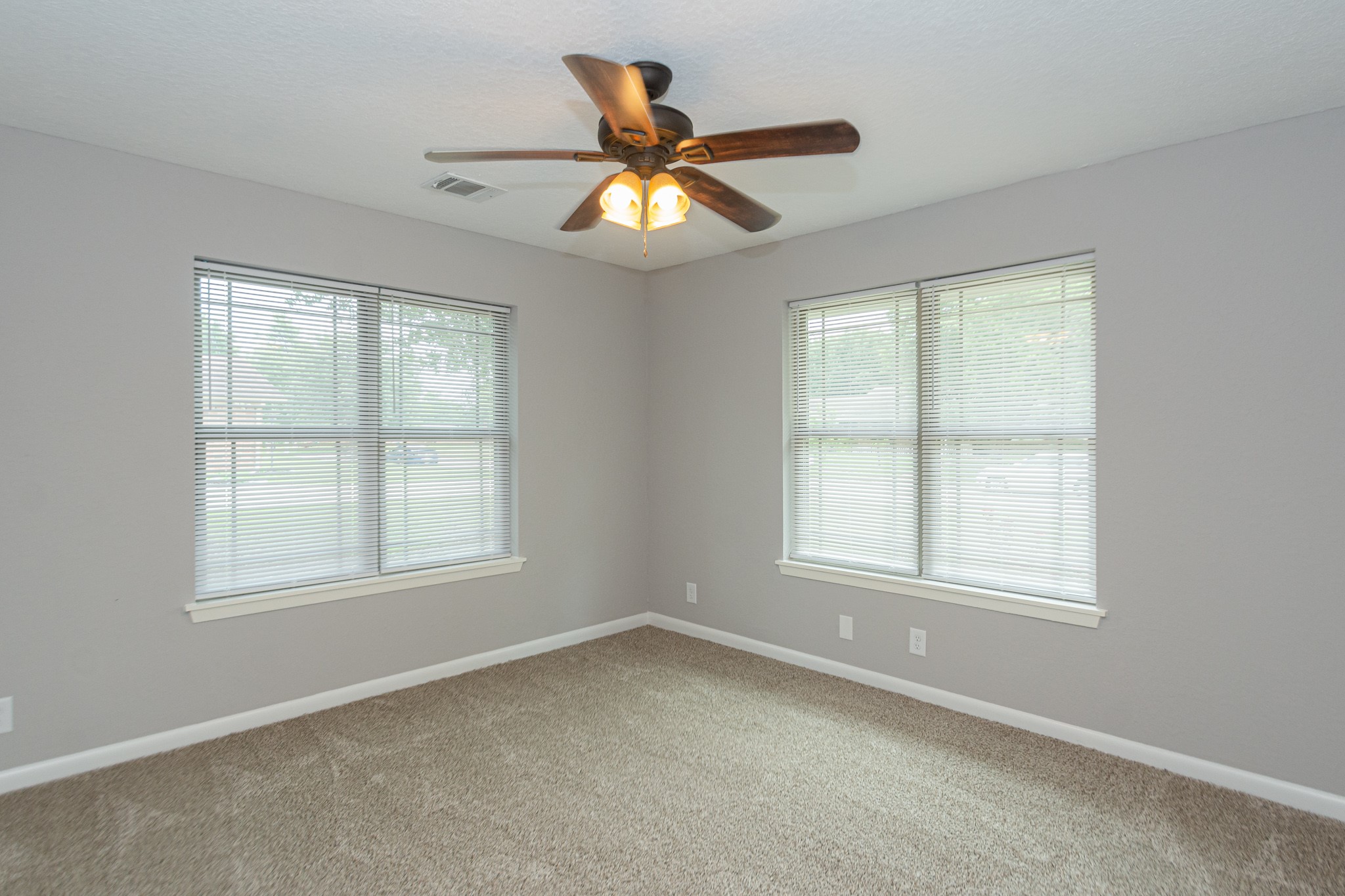 606 Scenic Drive Property Photo 9