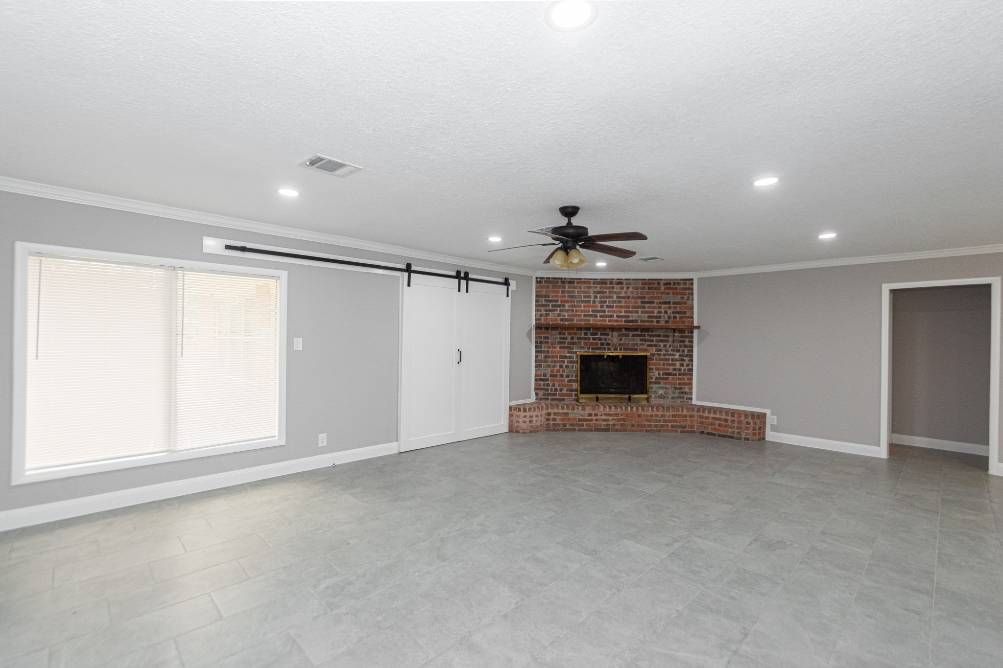 606 Scenic Drive Property Photo 12