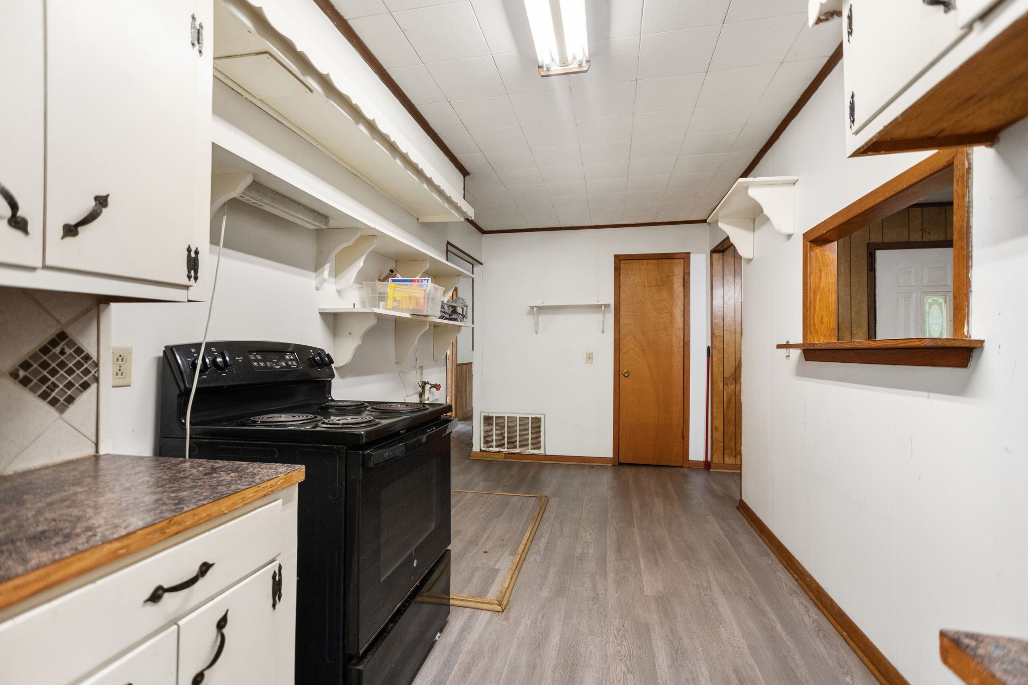 423 Pouland Street Property Photo 11
