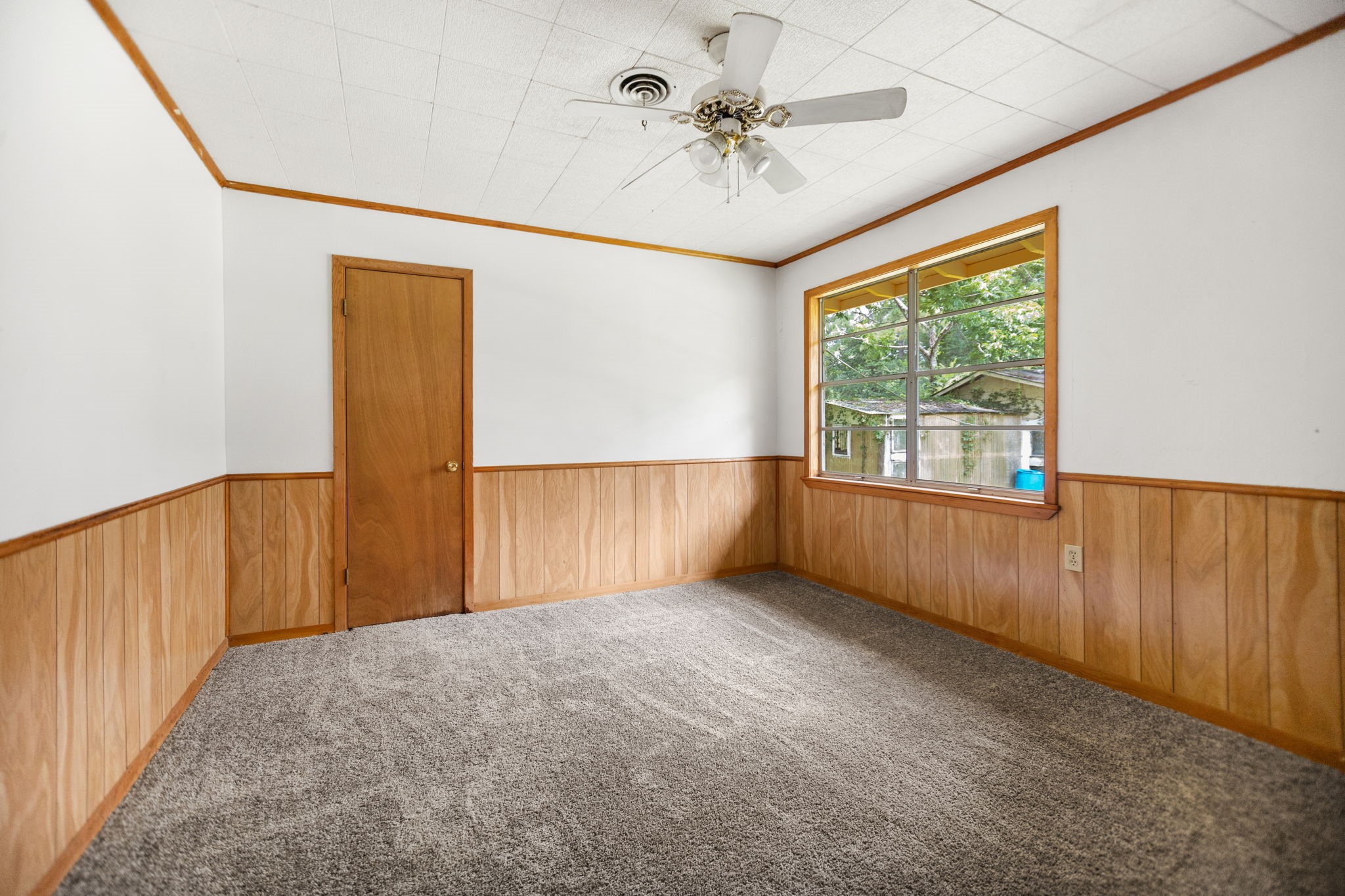 423 Pouland Street Property Photo 16