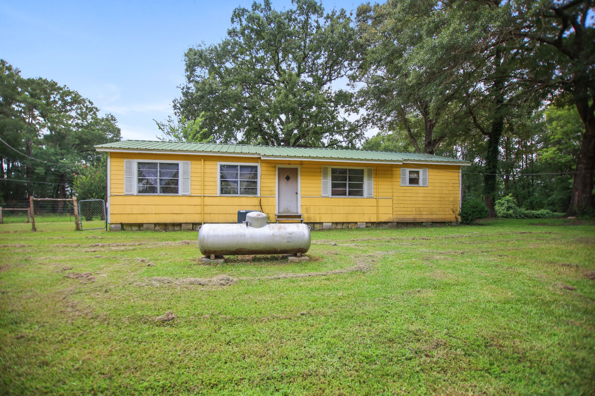 423 Pouland Street Property Photo 27