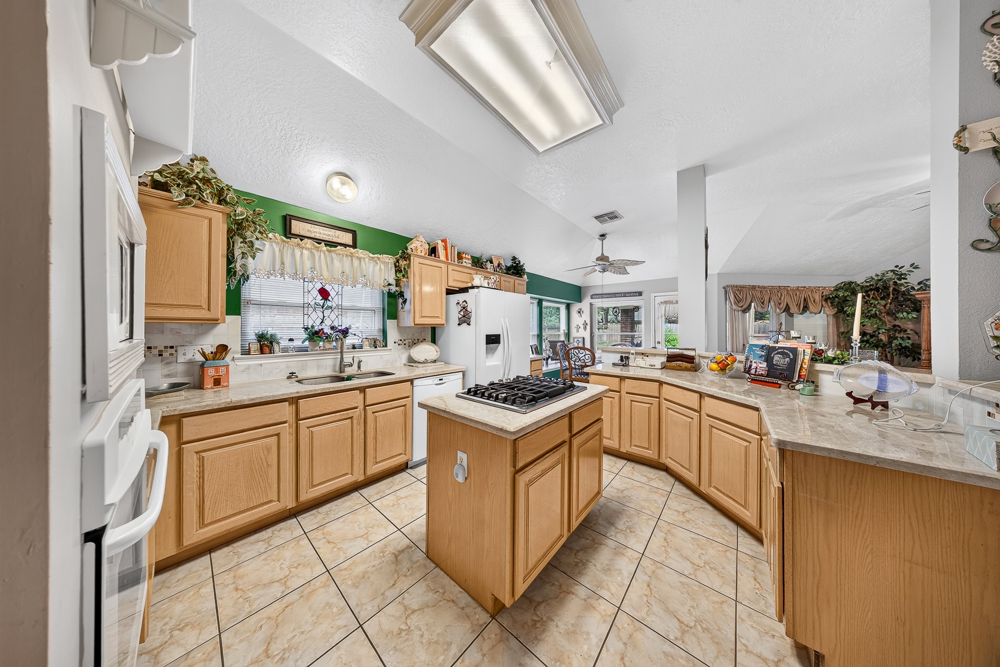 2618 Eagle Nest Lane Property Photo 26